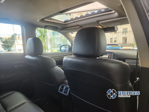 Mitsubishi Outlander 2.2 MIVEC DI-D DIESEL HPE-S AWD AUTOMÁTICO