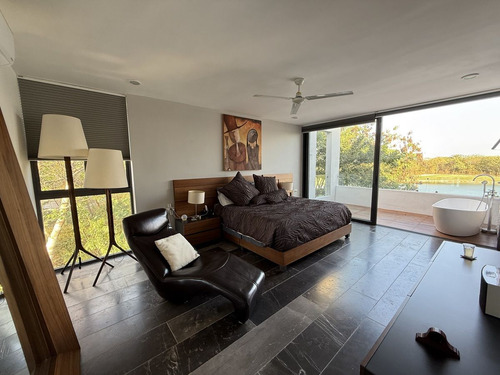 Casa En Venta En Cabo Norte, Vista Al Lago, Mérida Yucatán