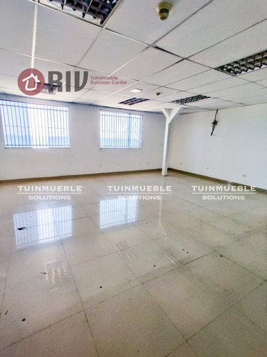 Imagen 3 de 15 de En Venta Local Comercial Con Sus Fondos De Comercio Ubicado En La Guaira