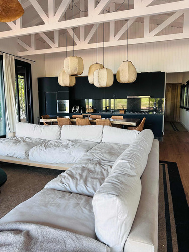 Casa De 180 Mt ,con Playa Sobre Río Paraná. Ituzaingo, Provincia De Corrientes, Seguridad 24 Hs, Capacidad 8 Personas, De Lujo, Totalmente Equipada, Casa De Casero Equipada Independiente, Alq Tempor