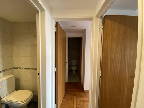 Venta Departamento De 3 Ambientes Con Dependencia Y Cochera En Recoleta, Barrio Norte