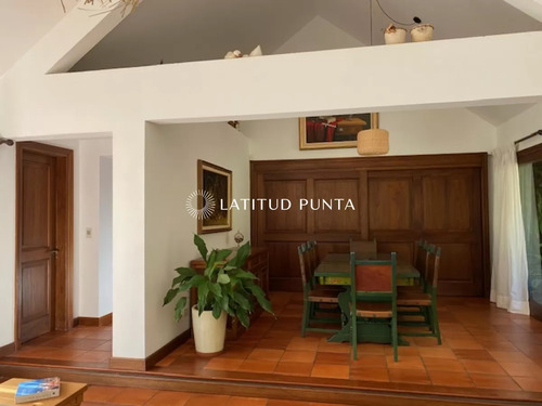 Casa En San Rafael, 4 Dormitorios
