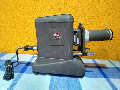 Proyector Alemán Para Diapositivas 35mm / Super Zett / 1949 (Usado)