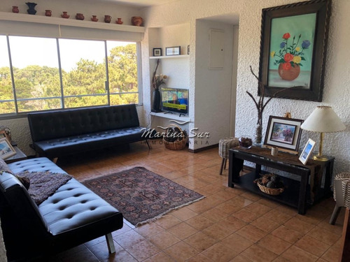 Apartamento De Un Dormitorio Con Hermosa Vista Al Bosque. Ideal Para Vacacionar En Familia!