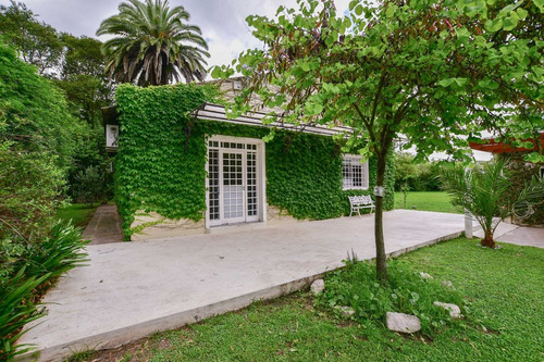 Casa Quinta En Venta En La Plata 3 Dormitorios