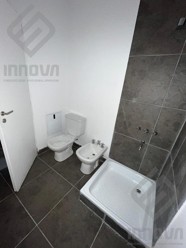 Departamento En Barrio La Aguada, Bariloche. Zona Este ( Planta Alta ) 28