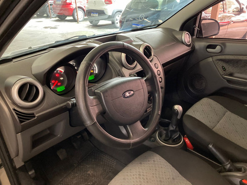 Ford Fiesta 1.6 MPI CLASS HATCH 8V FLEX 4P MANUAL