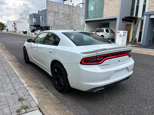 Dodge Charger 5.7 R-t At