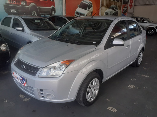 Ford Fiesta Sedan 1.0 4p