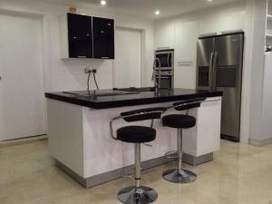 Imagen 3 de 14 de #22-21420 Hermoso Apartamento En San Marino