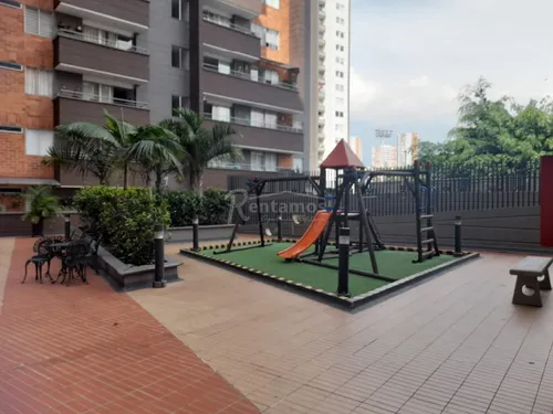 Apartamento En Arriendo En Prados De Sabaneta. Cod A776133