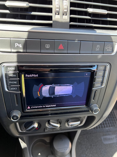 Imagen 17 de 23 de Volkswagen Suran 1.6 Highline Msi 110cv Techo - Cuero - Gps