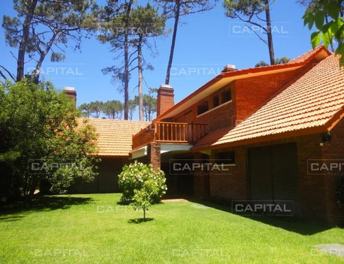 Casa Playa Mansa + 5 Dormitorios- Ref: 25195