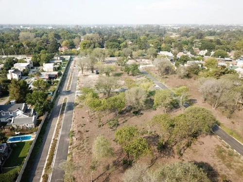 Terreno En Venta En Barrio Cerrado