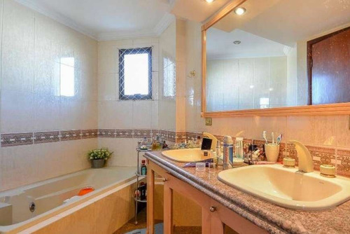 Ref.: 9383 - Apartamento Com 3 Quartos/1 Suíte No Batel!!