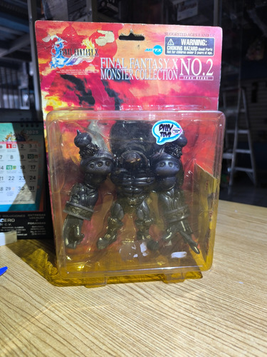 Kotobukiya Iron Giant Final Fantasy X Monster Collection #02 (Usado)