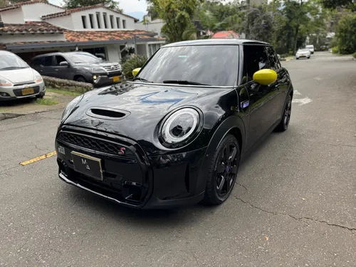 Mini Cooper S 2024 May Field
