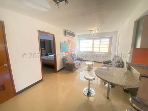 Apartamento En Alquiler. La Alameda. Mls 25-16715