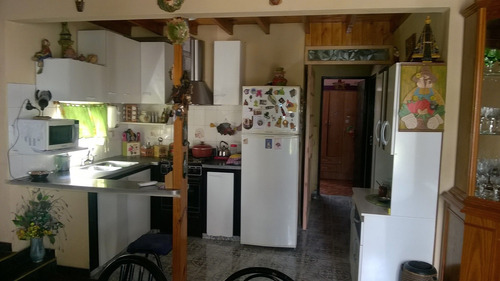 Imagen 10 de 14 de Casa De 5 Amb. Y Dpto. De 4 Amb.// . Lo Escuchamos!!!
