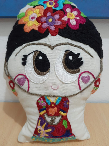 Muñeca Artesanal Frida Bordada A Mano