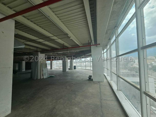 Excelente Y Amplia Oficina En Obra Blanca En Alquiler La Urbina Caracas 23-19462 Edf