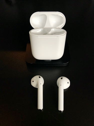 AirPods De 2º Geração - Chip H1 - Com Estojo De Recarga