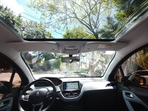 Imagen 16 de 25 de Peugeot 208 Allure 1.6 Modelo 2015 126.000 Kms
