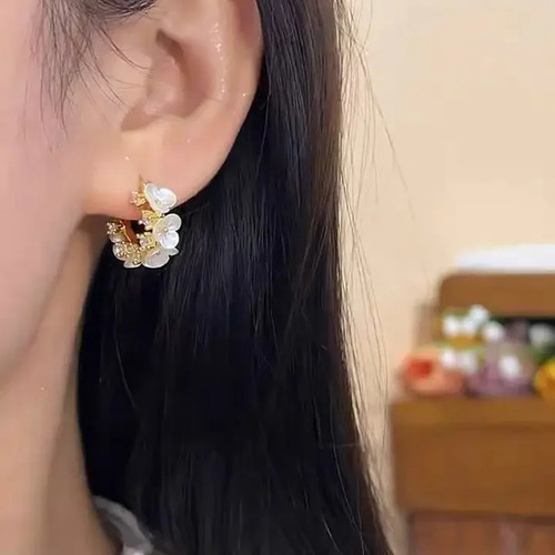 Pendientes Tipo Alfiler De Plata S925 Con Forma De Concha De