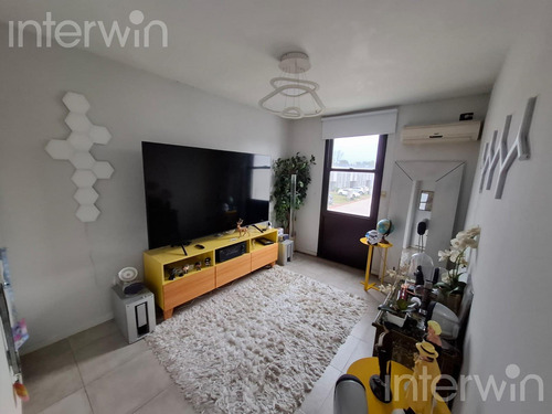 Casa - 5 Ambientes - Con Jardín Y Cochera - Villa Olivos - Alquiler