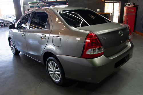 Toyota Etios 1.5 Sedan Xls