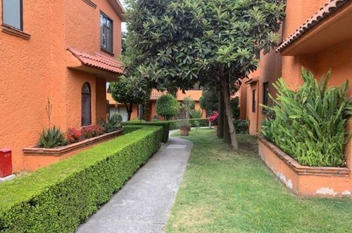 Imagen 2 de 14 de Venta De Casa Col. Lomas De Vista Hermosa, On