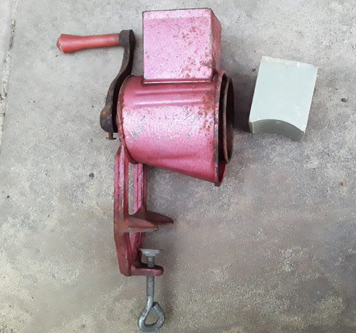 Rallador Para Pan Y Queso A Manija (Usado)