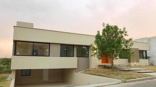 Casa En Venta En Las Jarillas