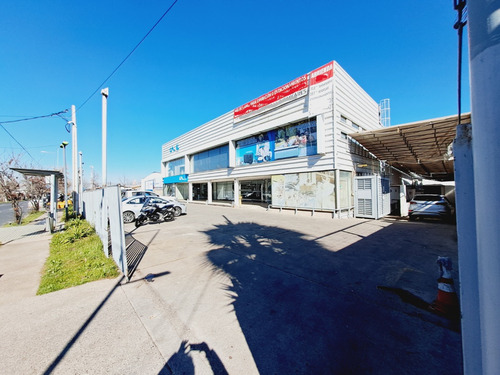 Local Con Estacionamientos Y Bodegas - Aeródromo Tobalaba