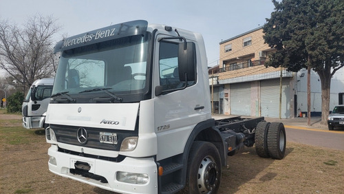 Imagen 3 de 3 de Mercedez Benz Atego