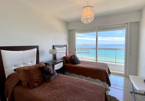Imagen 14 de 18 de Alquiler Apartamento Primera Linea Playa Mansa