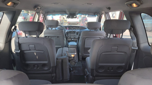 Imagen 17 de 17 de Ssangyong Rodius Color Guinda