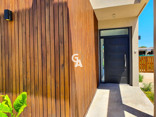Imagen 8 de 30 de Casa En Venta 4 Amb En Santa Emilia, Pilar Del Este