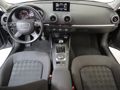 Audi A3 COUPE ATTRACTION 1.2 MT T