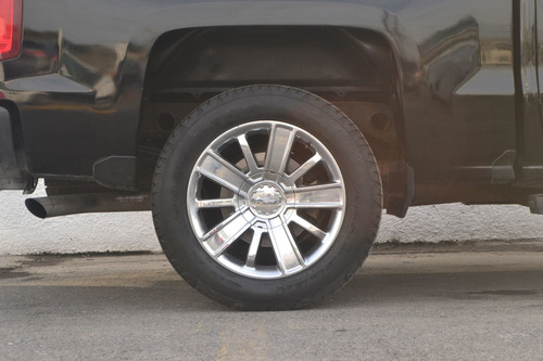 Imagen 9 de 15 de Chevrolet Cheyenne High Country 2018 Negra