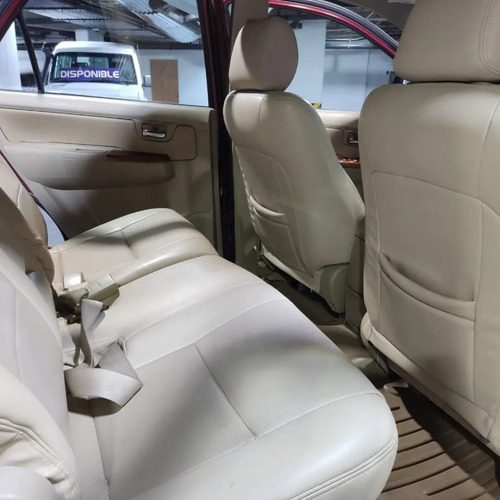 Imagen 2 de 11 de Toyota Fortuner 4x4 Año 2012