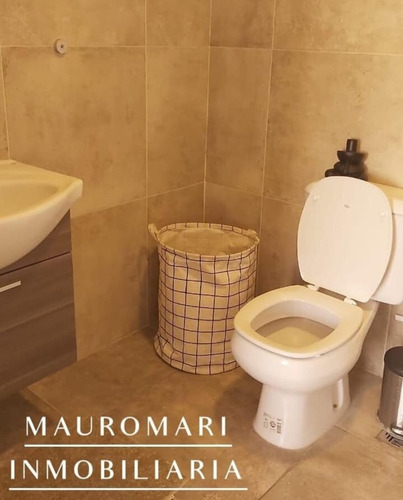 Imagen 6 de 16 de Departamento 2 Ambientes Con 2 Cocheras Y Balcón Terraza En Venta, Berazategui Centro.
