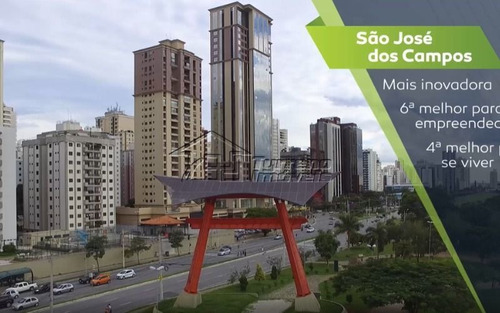 Imagem 2 de 14 de Bonito Terreno Em Condomínio Fechado