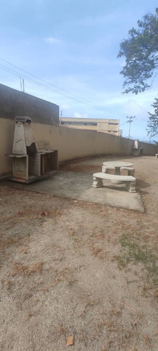Imagen 25 de 27 de Apartamento En Alquiler