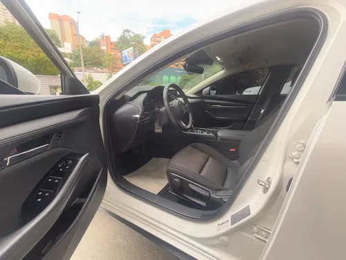 Mazda 3 MEHV TOURING