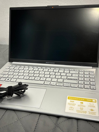 Laptop Asus Vivobook Go 15 R5 16gb 512gb (Usado)