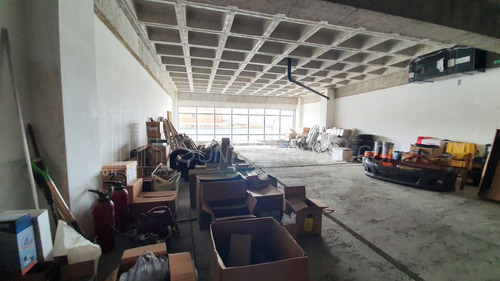 Imagen 11 de 13 de Planta Industrial Oficina Deposito En Alquiler Boleita Norte