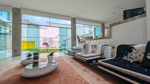 Ms: 24-3353 Vendemos Espectacular Y Nueva Casa En Loma Linda, El Hatillo. A=680m2, 4h, 5b, 11p.