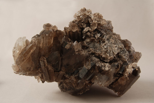 Imagen 1 de 3 de Piedra Drusa De Cuarzo Fumé Pieza De Colección