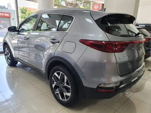 Kia Sportage Lx At
